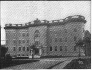 伍斯特婦女會 / 塔克曼音樂廳，位於麻薩諸塞州伍斯特 (1902)，現在已經列入美國《國家史蹟名錄》。