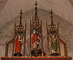 Der sogenannte „Auszug“ mit geschnitzten Figuren, die die Heiligen Barbara, Christophorus und Genovefa zeigen[9]