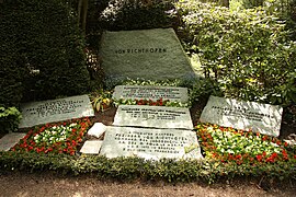 Familiengrab auf dem Südfriedhof Wiesbaden (2013)