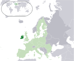 Kinaroroonan ng  Republika ng Irlanda  (dark green) – sa kontinenteng Europeo  (light green & dark grey) – sa Unyong Europeo  (light green)