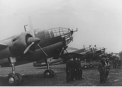Karabin maszynowy wz. 37 w przedniej kabinie samolotu bombowego PZL.37 Łoś