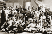 Premier cours de femmes cadres du PCU(b) en Tchouvachie (1925).