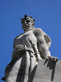 Español: Alfonso XI, escultura situada en la Avenida Blas Infante.