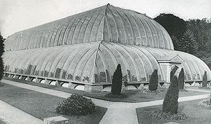 The Great Conservatory (1837-1840) en el parque de la Chatsworth House, obra de Paxton demolido en los años 1920.