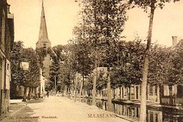 Foto uit 1905 met op de achtergrond de Oude kerk.