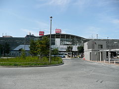 Vue de l'entrée sud de la gare de Musashi-Koganei.