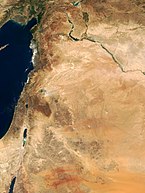 صورة مكبرة لبلاد الشام من الفضاء حيث يظهر جنوب سوريا والأردن ولبنان وفلسطين التاريخية (الضفة الغربية، قطاع غزة، والأراضي المُقام عليها دولة إسرائيل).