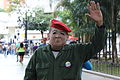 Simpatizante con máscara de Hugo Chávez en el centro de Caracas