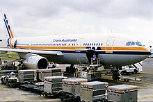 Airbus A300 en el aeropuerto de Brisbane (1994)
