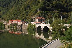 Železniška postaja in železniški most v Zidanem Mostu