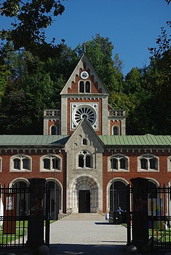 Hauptbrunnhaus mit Kapelle