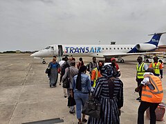 Abordaje de un vuelo de Trans Air en el aeropuerto de Conakri con destino a Dakar (Senegal).