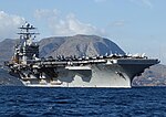 Atomkraftdrivna hangarfartyget av Nimitz-klass USS Harry S. Truman utanför Kreta.