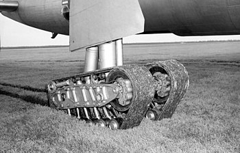 Convair B-36 experimental landing gear