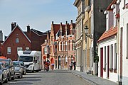 De Predikherenrei (straat), gezien van aan de Coupurebrug