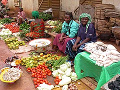 Fruits et légumes au marché de Léo