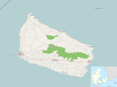 Mapa konturowa Bornholmu, po prawej nieco na dole znajduje się punkt z opisem „Nexø”