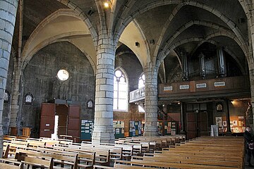 Intérieur Le collatéral nord et le buffet d'orgue.