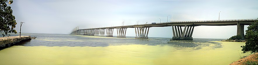 Brug over het meer van Maracaibo