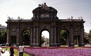 Puerta de Alcala,,, Madrid.jpg