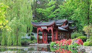 Gebouw voorstellende een boot. Locatie, Chinese tuin Het Verborgen Rijk van Ming in de (Hortus Haren Groningen) 02.JPG