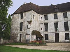 La façade du XVIIe siècle du château.