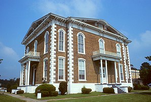 Pickens County Courthouse in Carrollton, gelistet im NRHP unter der Nr. 94000441.[1]