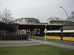 Alte Brücke auf Stahlträger gestützt