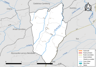 Carte en couleur présentant le réseau hydrographique de la commune