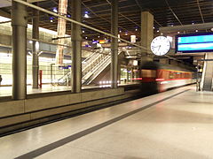 Berlin - Regionalbahnhof Potsdamer Platz (6479359963).jpg