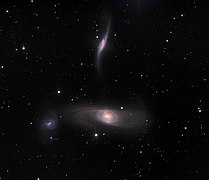 Les trois galaxies d'Arp 286 par Adam Block (Observatoire du mont Lemmon/Université de l'Arizona).