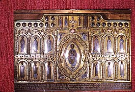 Retablo o frente de altar de San Miguel de Aralar, en esmalte.