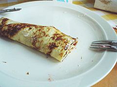 Crêpe rolled up.jpg