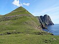 Lopranseiði og fjallið Kirvi, Beinisvørð sæst longri suðuri.