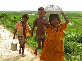 Children displaced by Saptakoshi flood, 2008