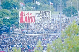 1 de Mayo 1983 finales de la Dictadura.jpg