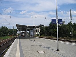 Neu erbauter Bahnsteig