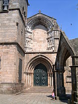 Iglesia de Nuestra Señora de la Oliveira, del siglo XII.