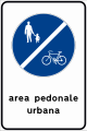 Area pedonale urbana con accesso consentito ai velocipedi