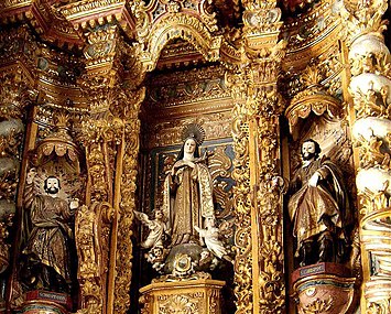 Detalhe do altar de Santa Teresa, São Crispim e São Crispiniano