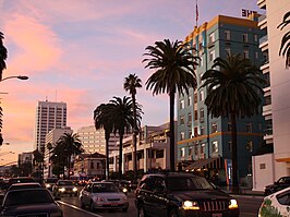 De hoofdstraat Ocean Avenue in Santa Monica