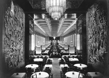 Az SS Normandie óceánjáró étkezője a reliefek tervezője Raymond Delamarre (1935)