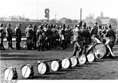 Parade du 9e bataillon de police de réserve avant son départ comme force d'occupation en Norvège, 9 mai 1940.