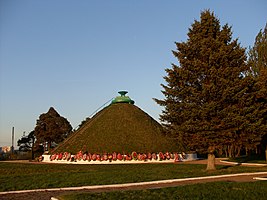 Астăвăм комплексĕ «Вилĕмсĕрлĕх курганĕ»(1966)