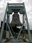 Cloche fondue en Italie et offerte en commémoration au Bois du Cazier