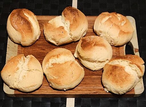 Wheat flour rolls - baked personally at home