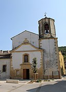 La façade de l'église et son clocher édifié au XIXe siècle.