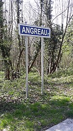 Stationsbord van Angreau van ter hoogte van de voormalige halte