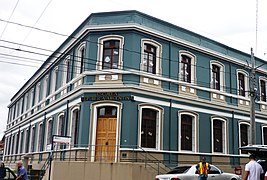 Edificio de Escuela República Argentina restaurada para centro cultural