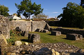 Vestiges de l'église de La Libarde.